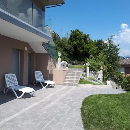 Carlotta Apartment